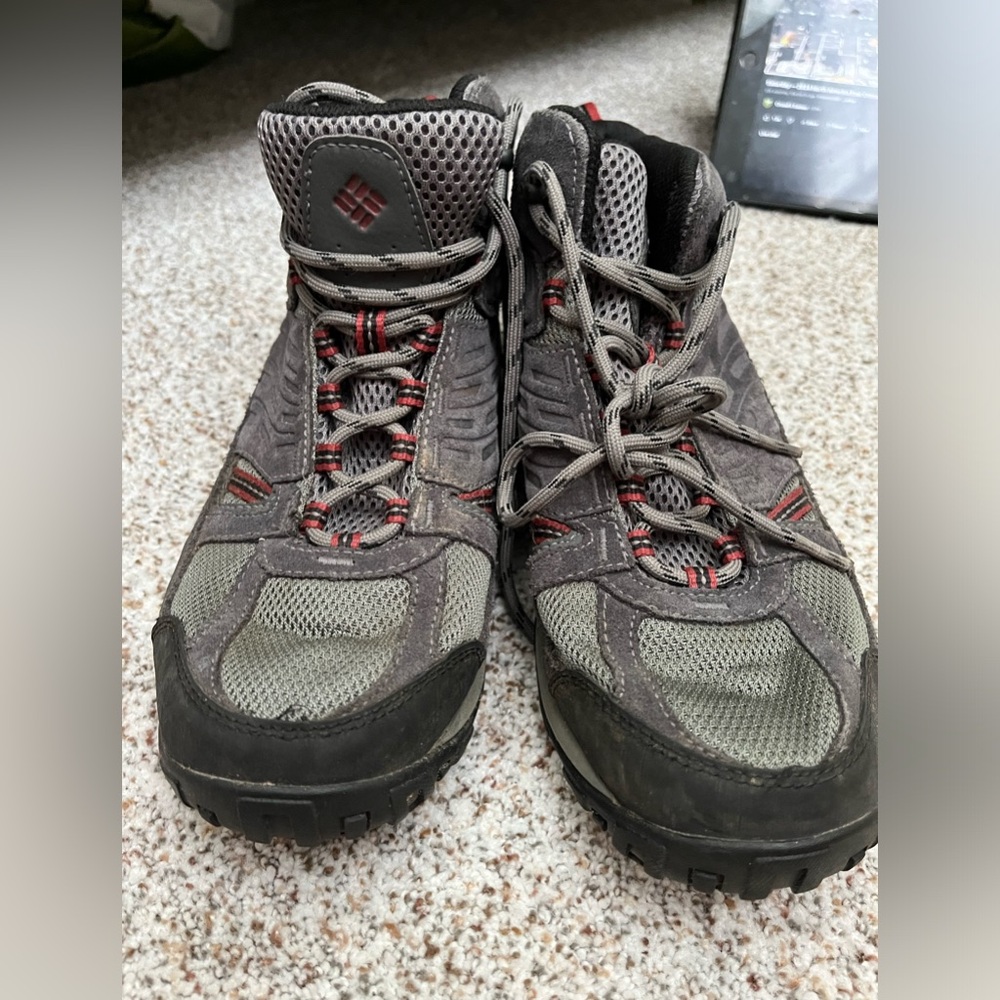 Columbia hiking/trail boot